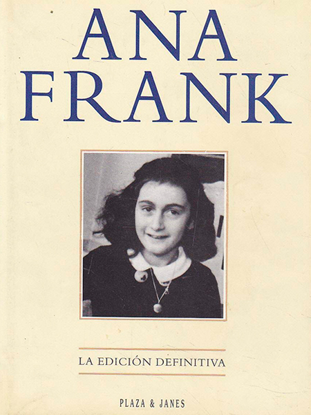 Auschwitz-Exhibition-libreria-Ana-Frank